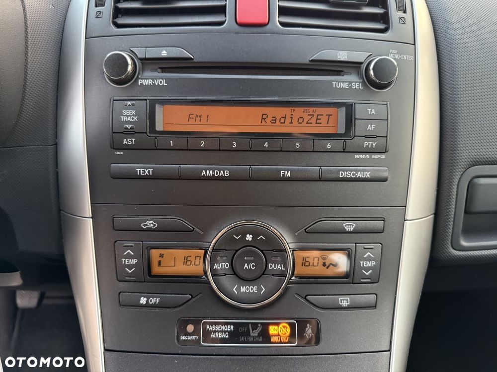 Toyota Auris - 27
