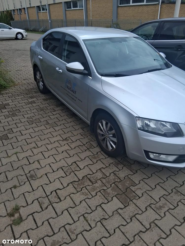 Skoda Octavia 1.6 TDI Style DSG - 5