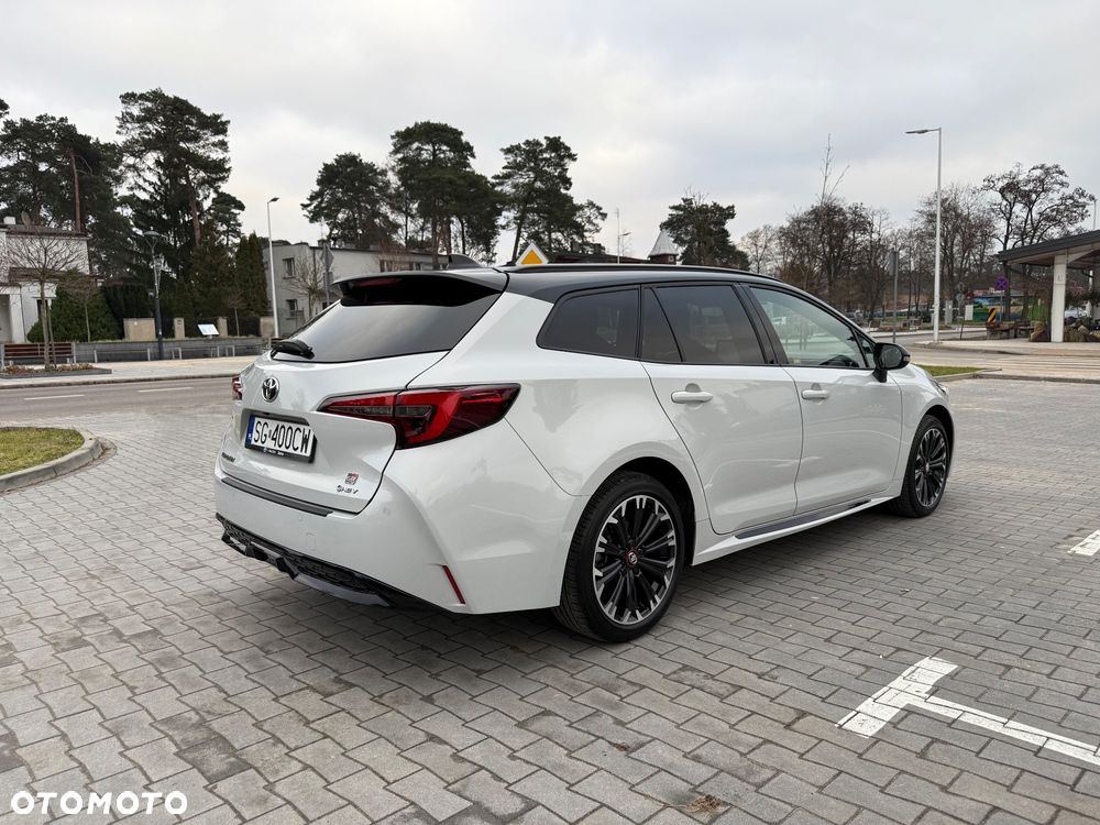 Toyota Corolla 1.8 Hybrid GR Sport - 3