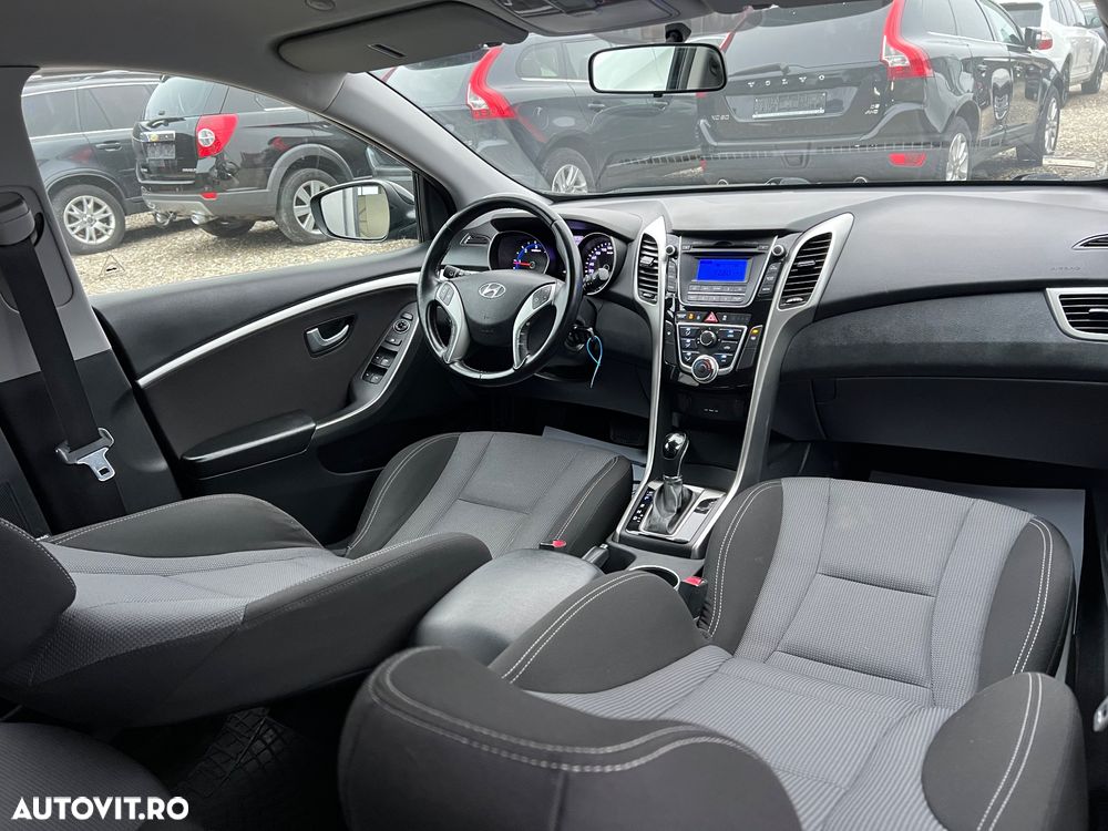 Hyundai i30 1.6 CRDI Automatik Trend - 10