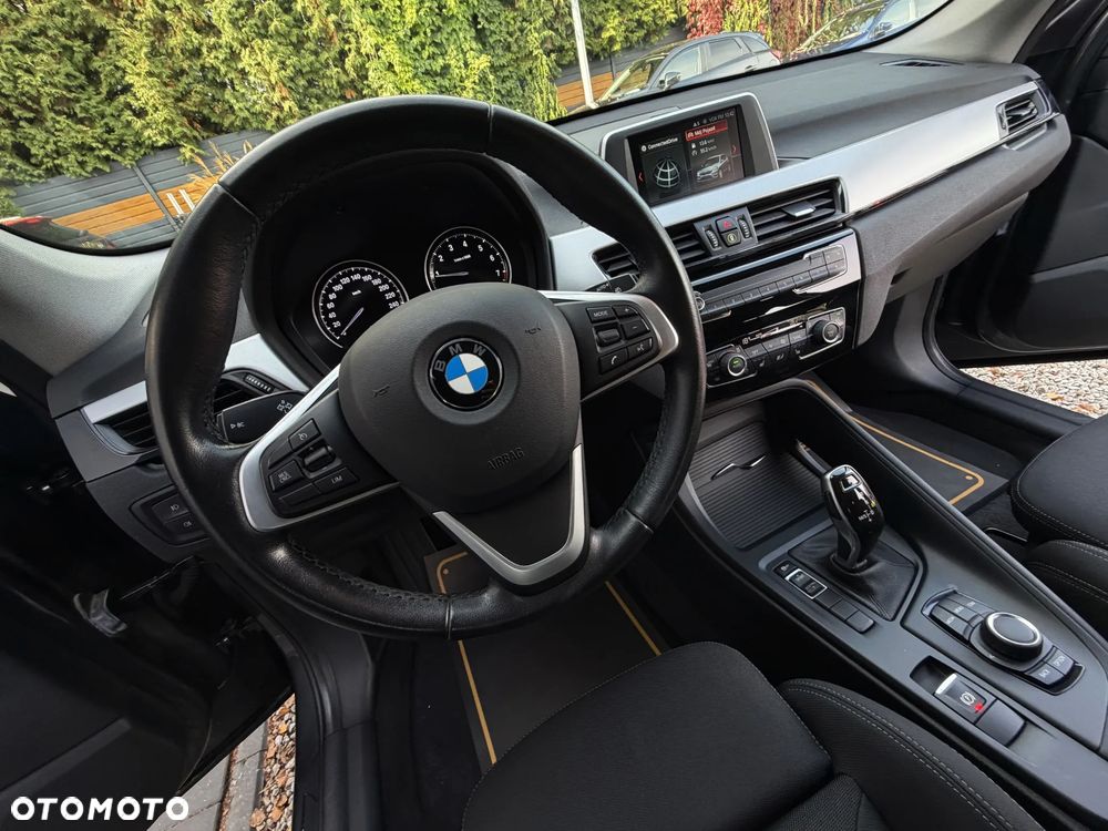 BMW X1 sDrive20i Advantage - 29