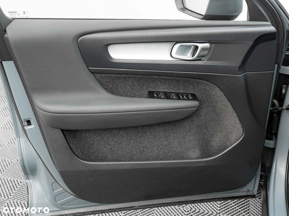 Volvo XC 40 T3 Momentum Pro - 13