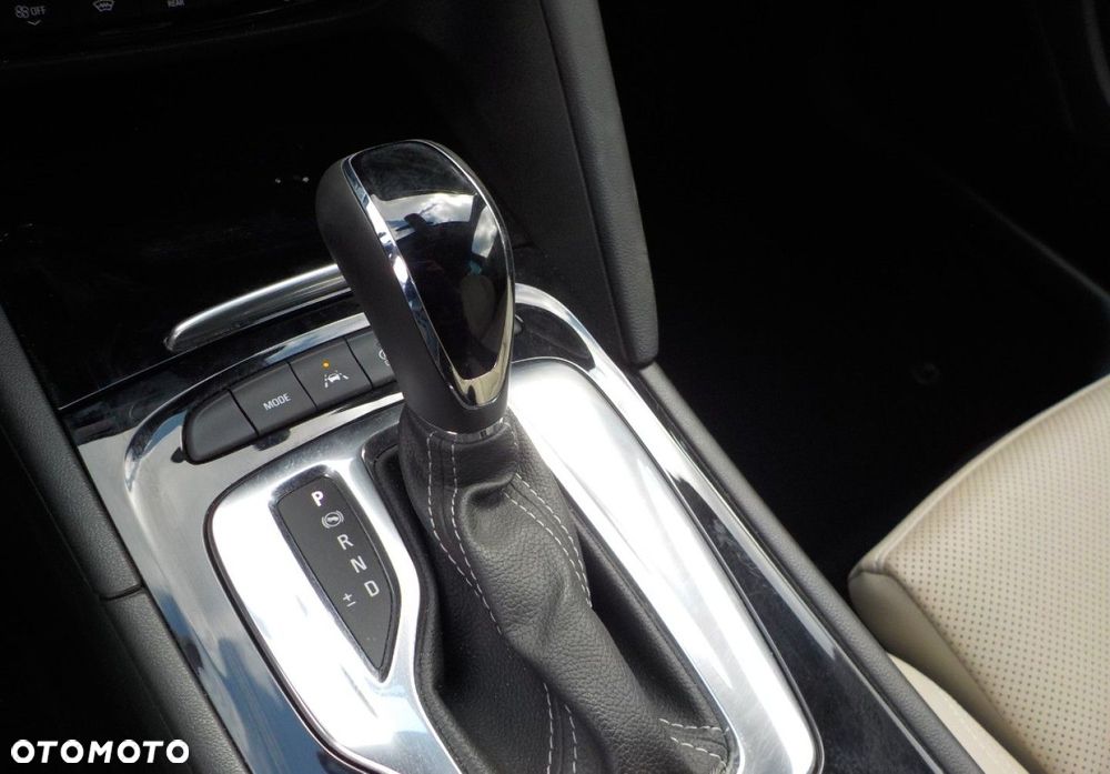 Opel Insignia - 30