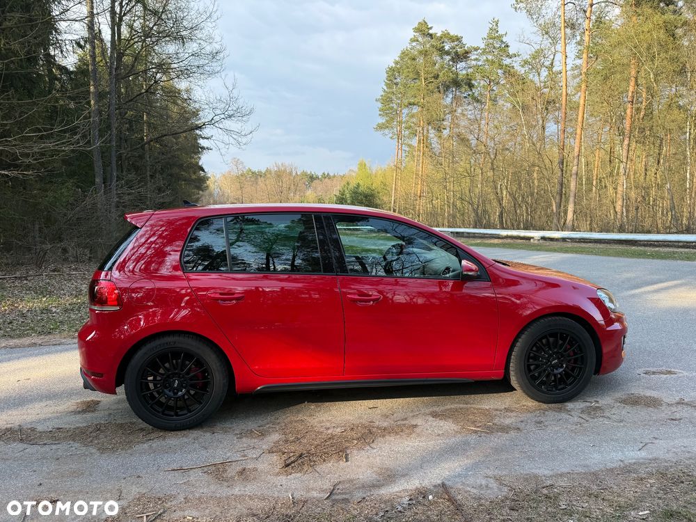Volkswagen Golf 2.0 TSI GTI DSG - 2