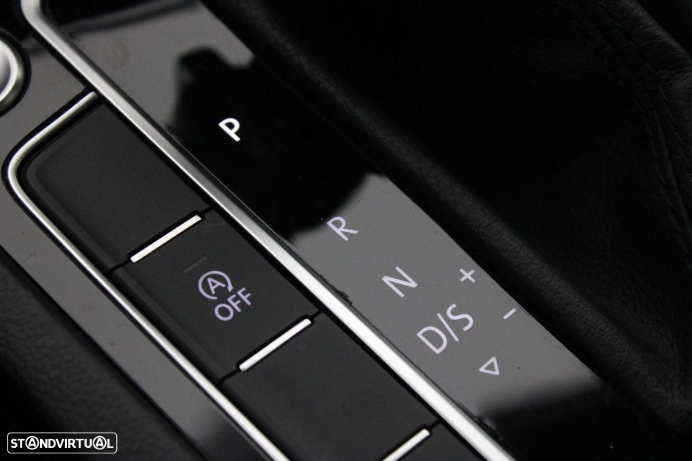 VW Passat Variant 2.0 TDI Business DSG - 28