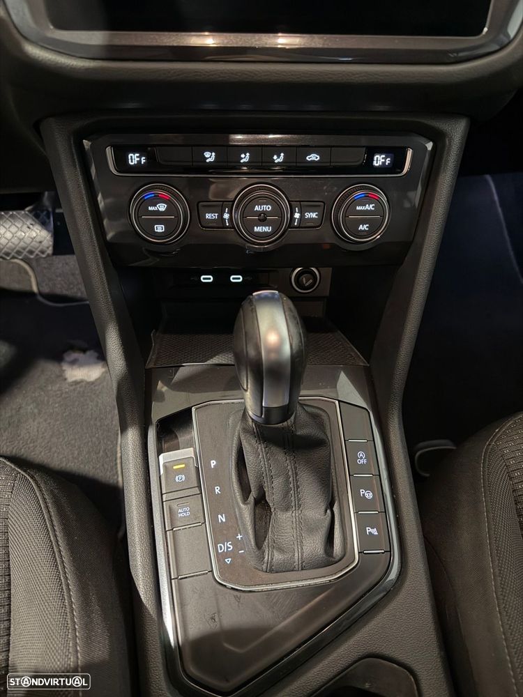 VW Tiguan Allspace - 16