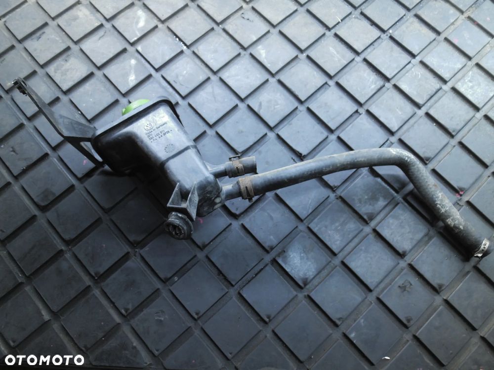 Zbiornik płynu wspomagania Passat B5 1.8 TURBO 3B0422371 - 1