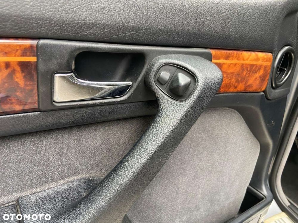 BMW Seria 7 - 33