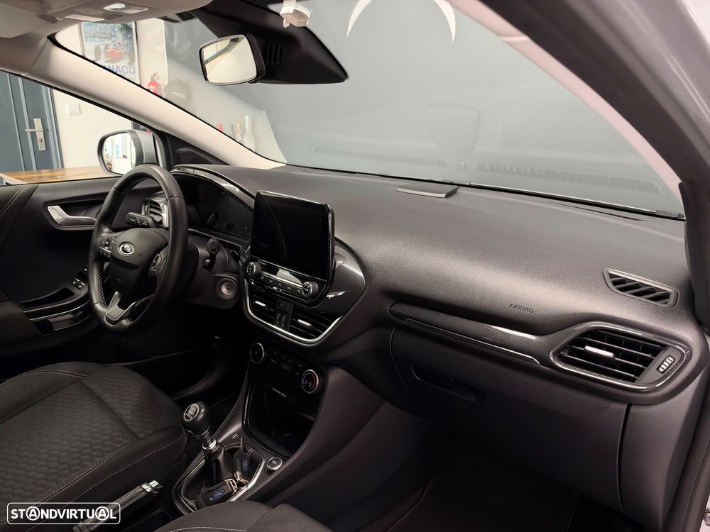 Ford Puma 1.0 EcoBoost Hybrid TITANIUM - 32