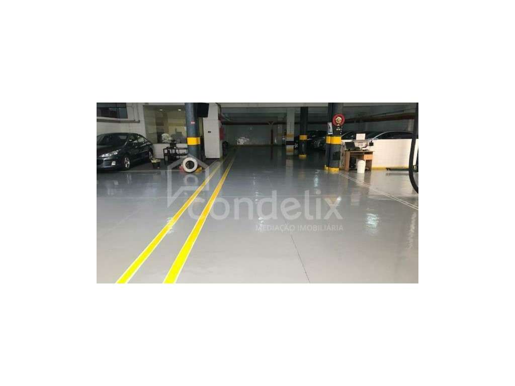 Garagem para venda ao Marquês, Porto - Grande imagem: 2/6