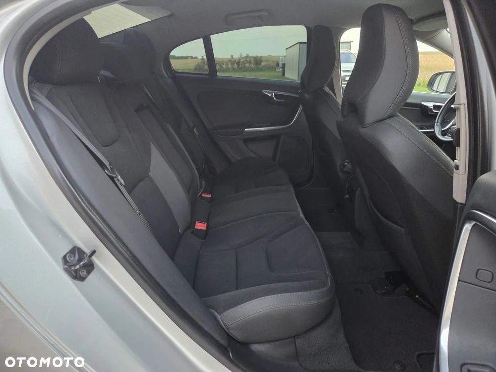 Volvo S60 - 17