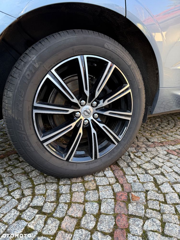 Volvo XC 60 D5 SCR AWD Inscription - 8