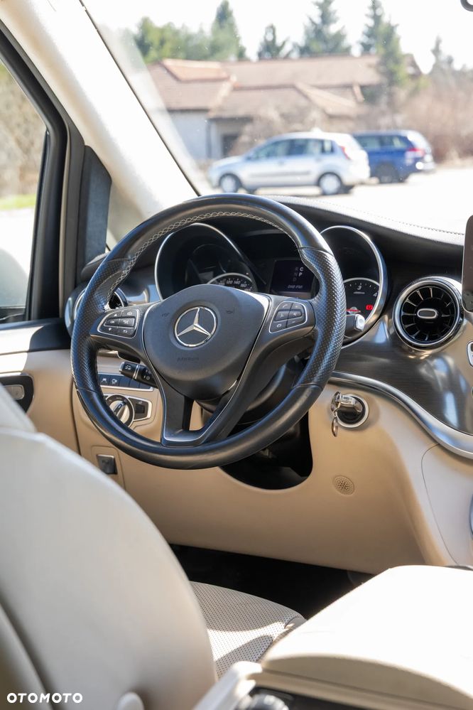 Mercedes-Benz Klasa V 300 d 4-Matic Exclusive 9G-Tronic (d³ugi) - 24