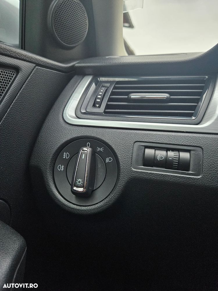 Skoda RAPID 1.2 TSI Ambition - 16