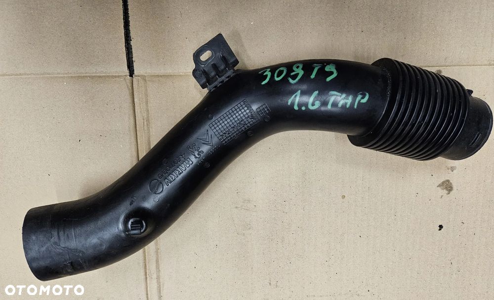 Peugeot 308 3008 5008 Citroen C4 1.6 THP rura wlot powietrza  96556237680 - 3