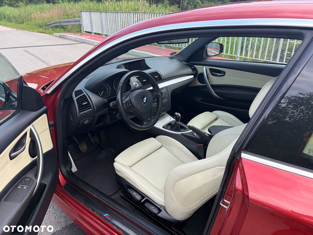 BMW Seria 1 118d Limited Edition Lifestyle mit M Sportpaket - 11