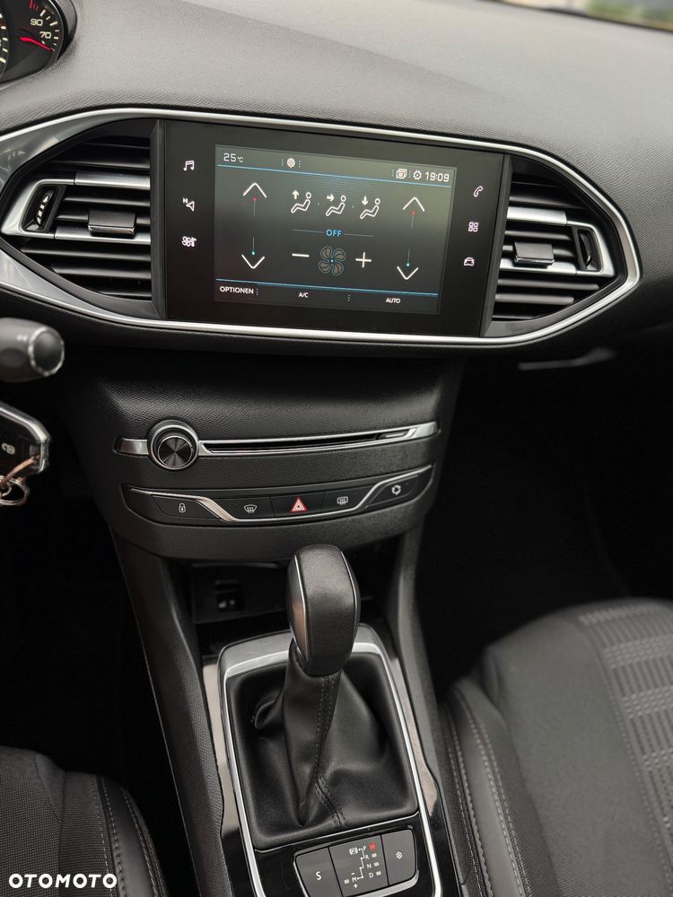 Peugeot 308 1.6 BlueHDi Active S&S EAT6 - 21