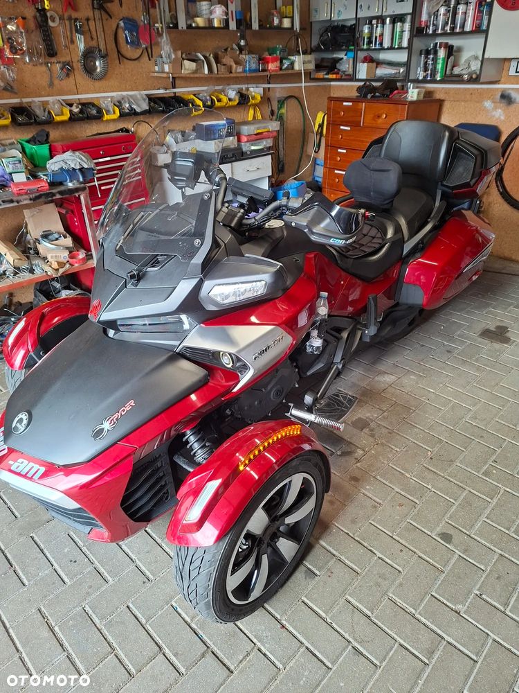 Can-Am Spyder - 2