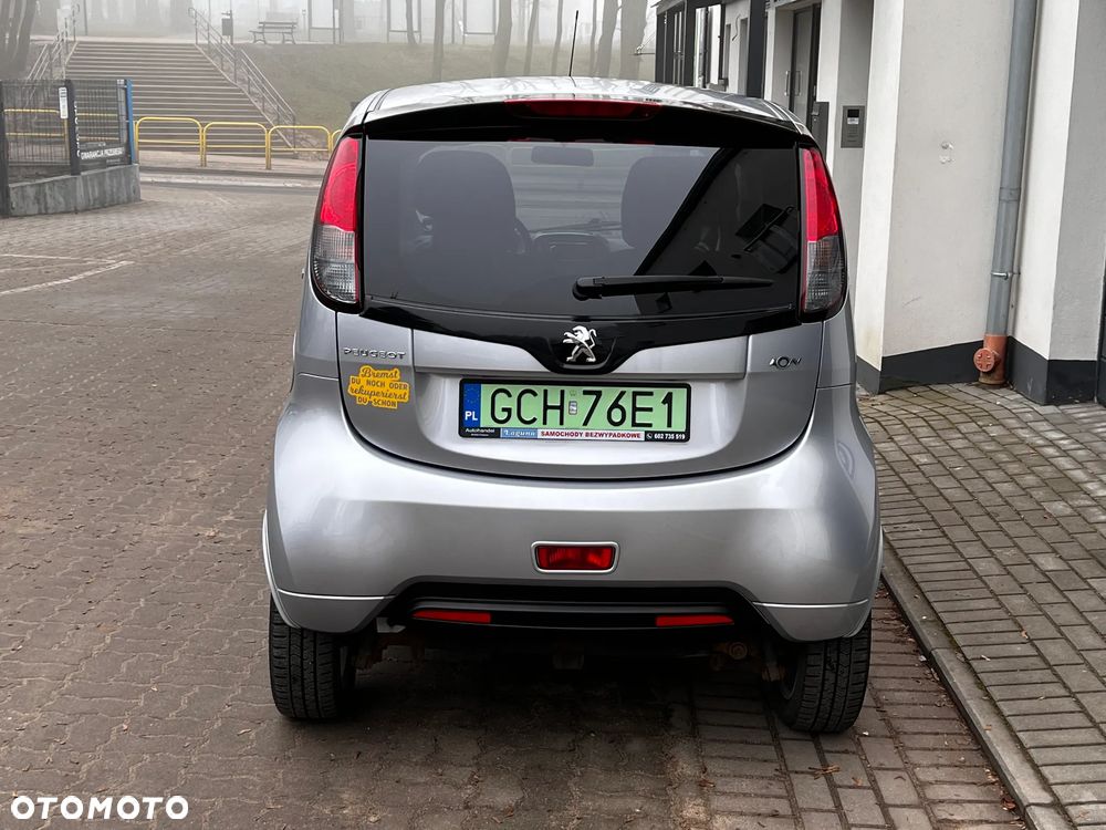 Peugeot iOn Active - 11