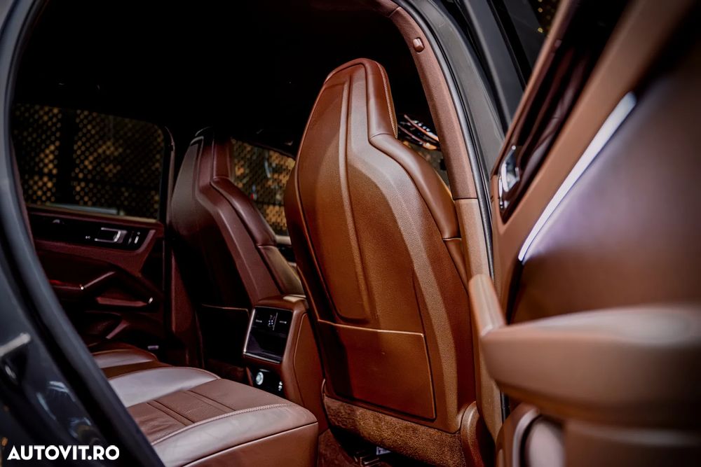 Porsche Cayenne Tiptronic S Platinum Edition - 17