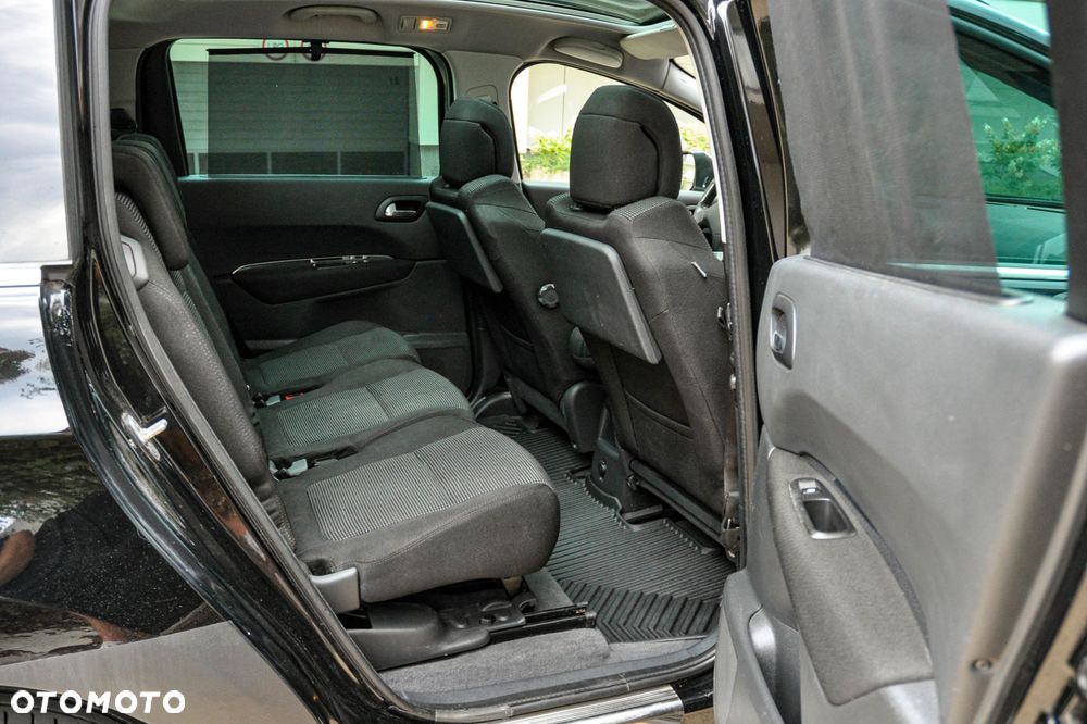 Peugeot 5008 - 11