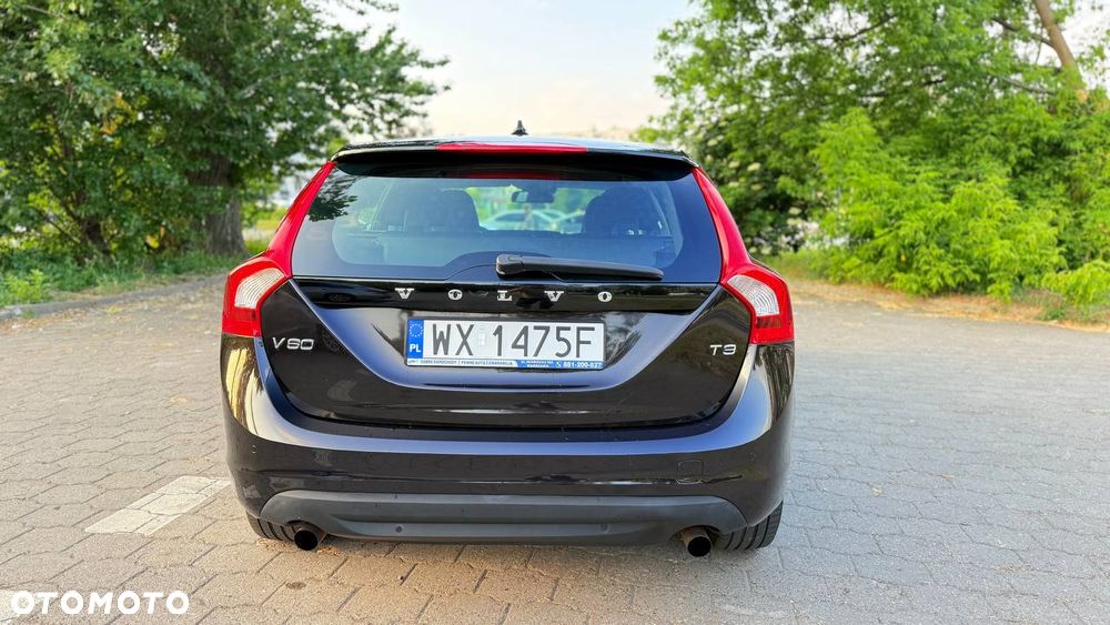 Volvo V60 T3 Momentum - 5
