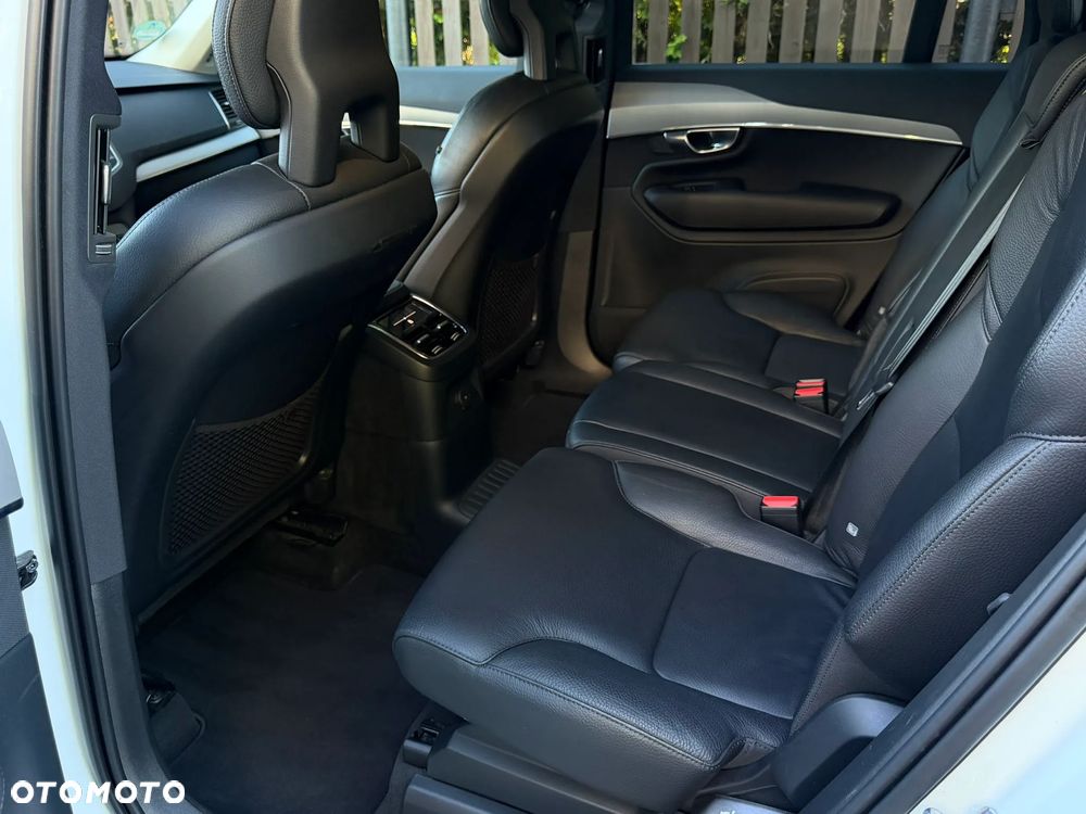 Volvo XC 90 T8 AWD Recharge Geartronic Inscription Expression - 26