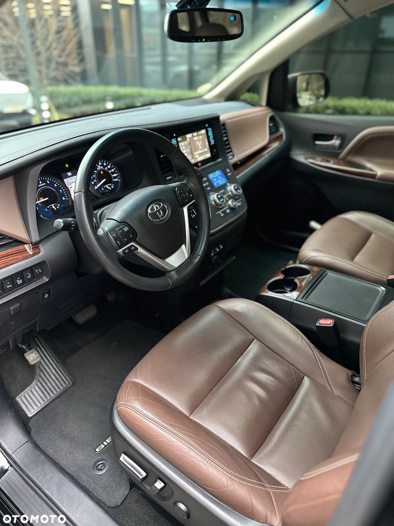 Toyota Sienna 3.5 V6 - 13