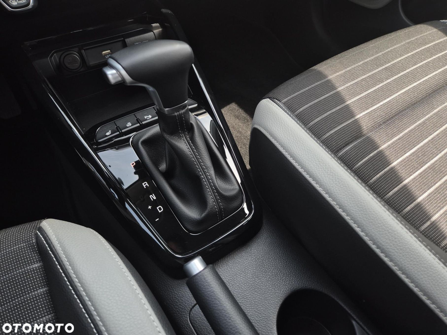 Kia Stonic - 15