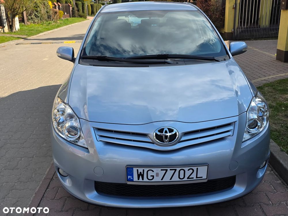 Toyota Auris 1.6 Valvematic Executive - 9