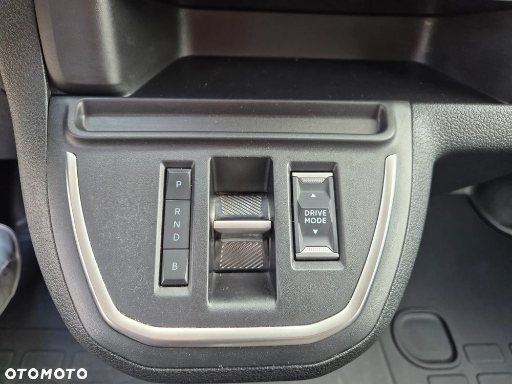 Opel Vivaro / Expert / Scudo / Jumpy / Proace - 26