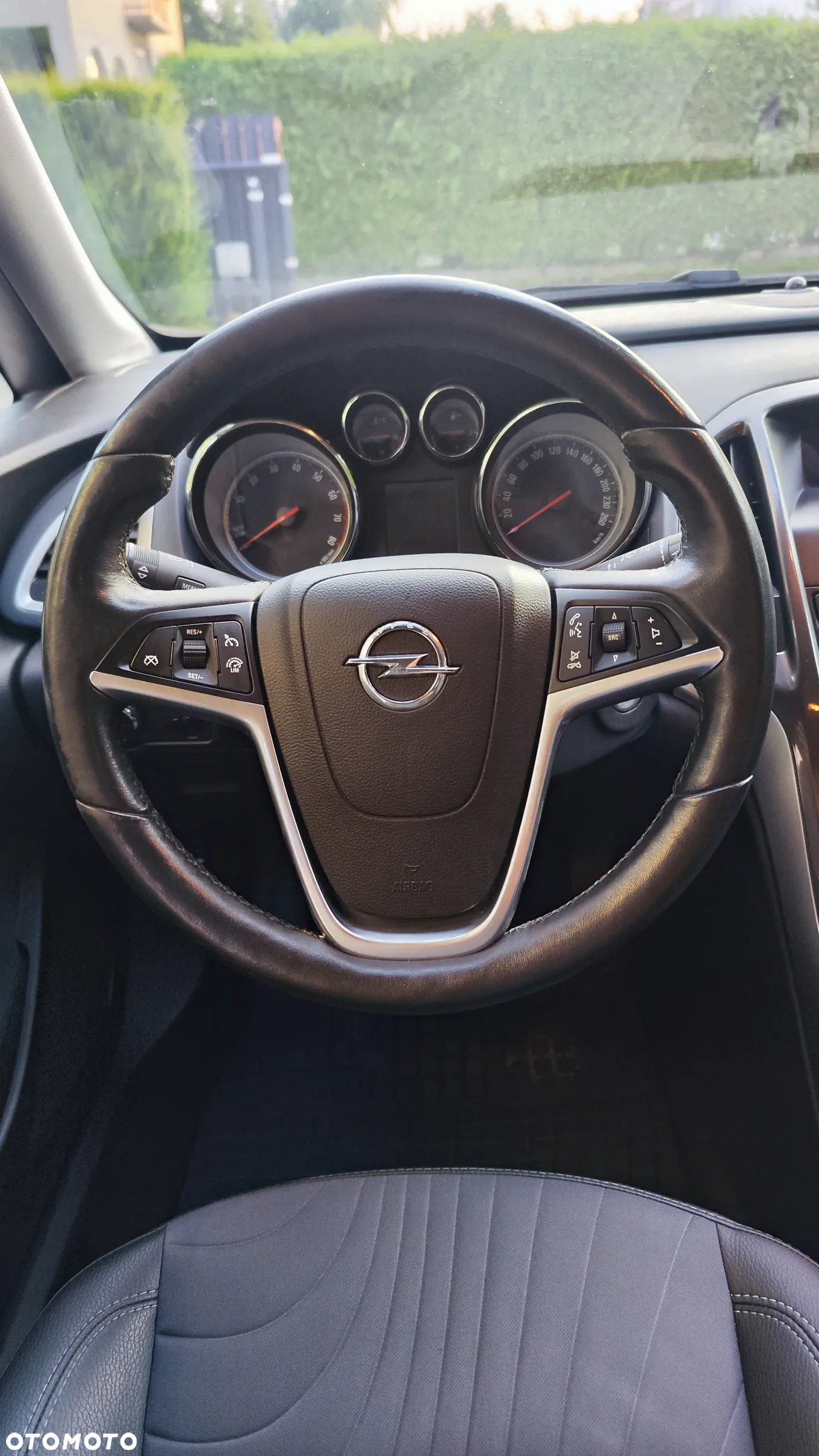 Opel Astra GTC 1.4 Turbo - 14