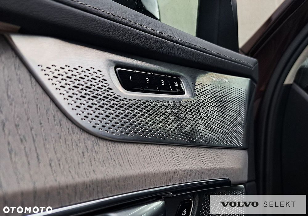 Volvo XC 90 - 32