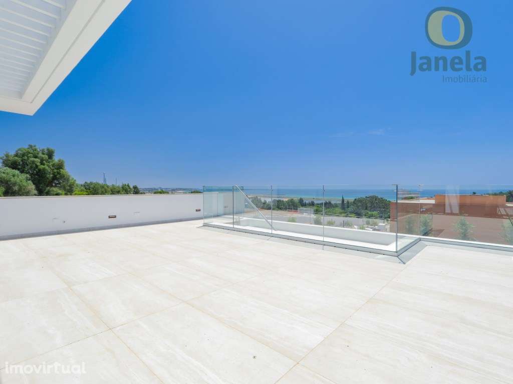 Moradia contemporânea com Vista Mar, V4 em Lagos, situada em Palmar... - Grande imagem: 2/50