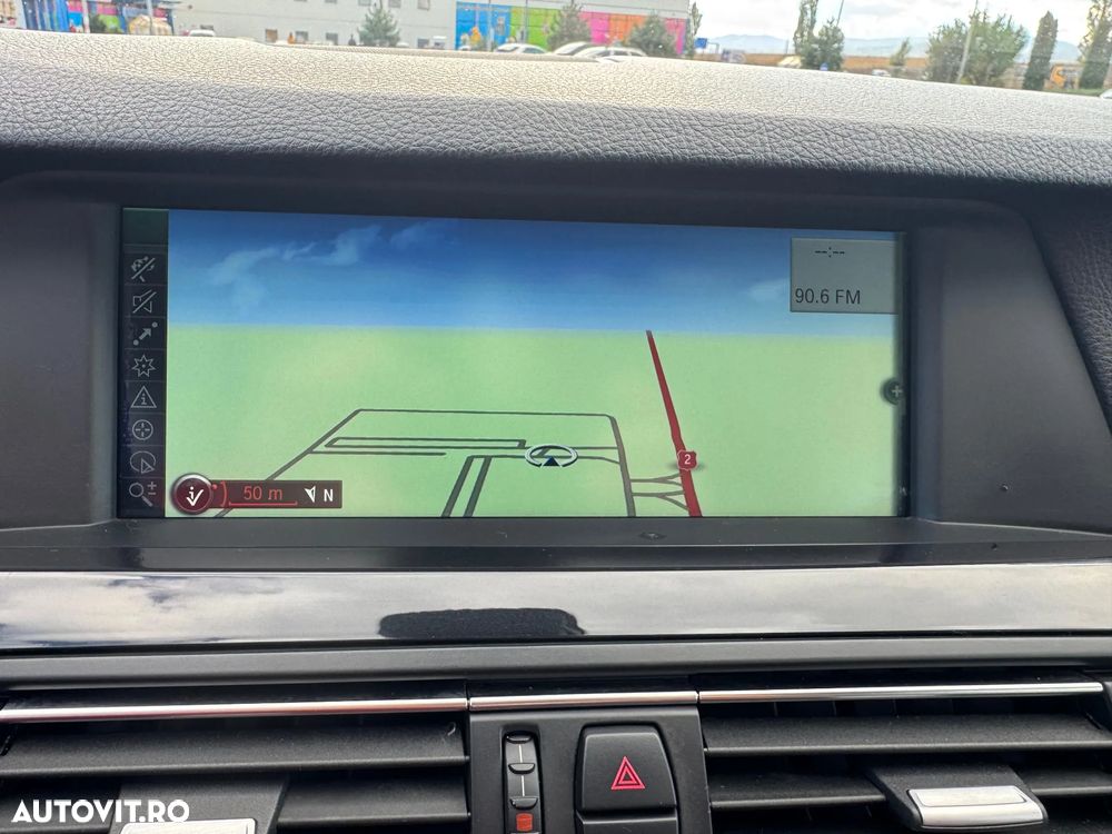 BMW Seria 5 530d xDrive - 11