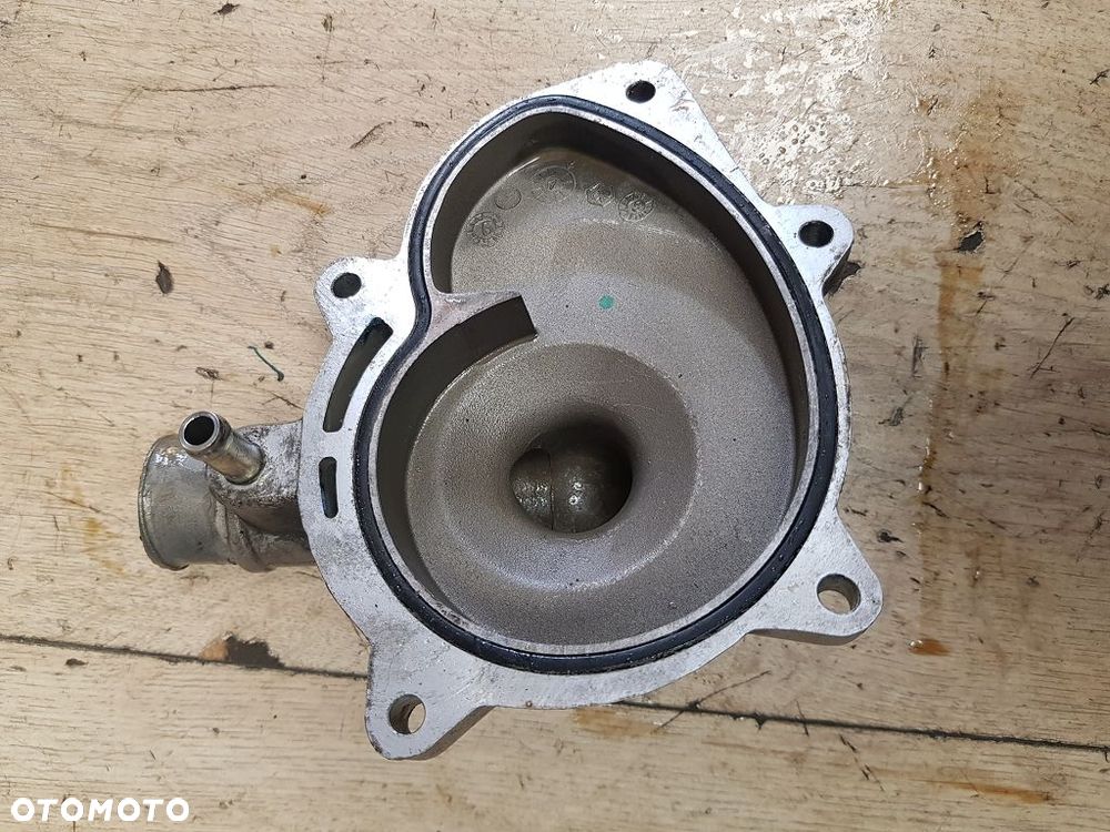 Pokrywa pompy wody Aprilia SL750 Shiver Dorsoduro - 5