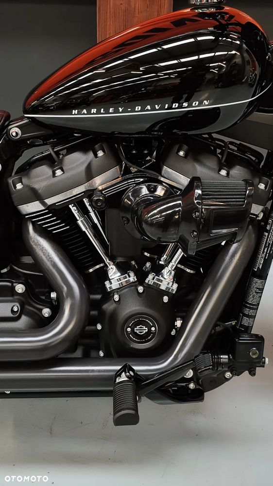 Harley-Davidson Softail Street Bob - 6