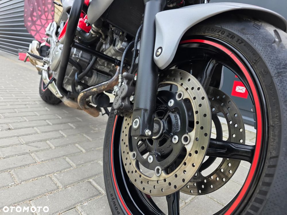 Suzuki Gladius - 29