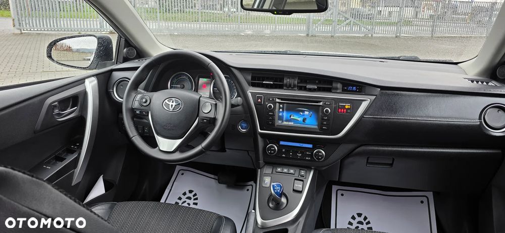 Toyota Auris 1.8 HSD Luna - 17