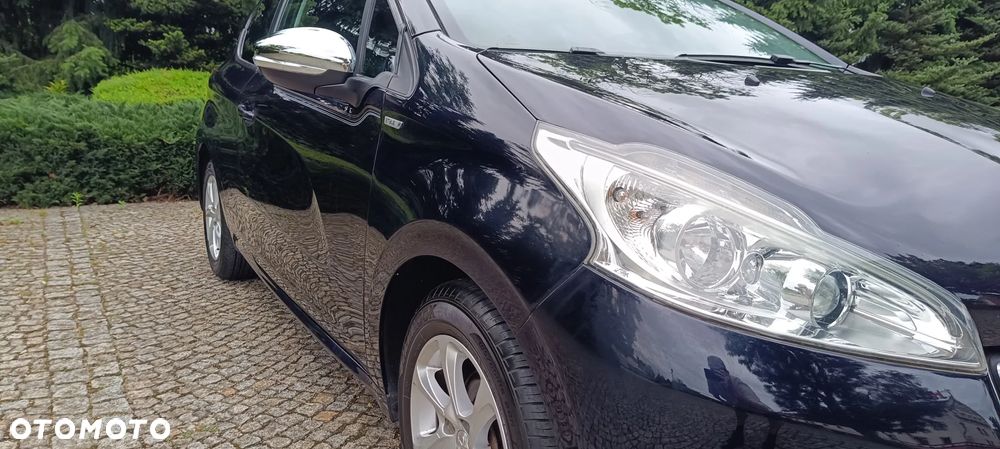 Peugeot 208 - 24