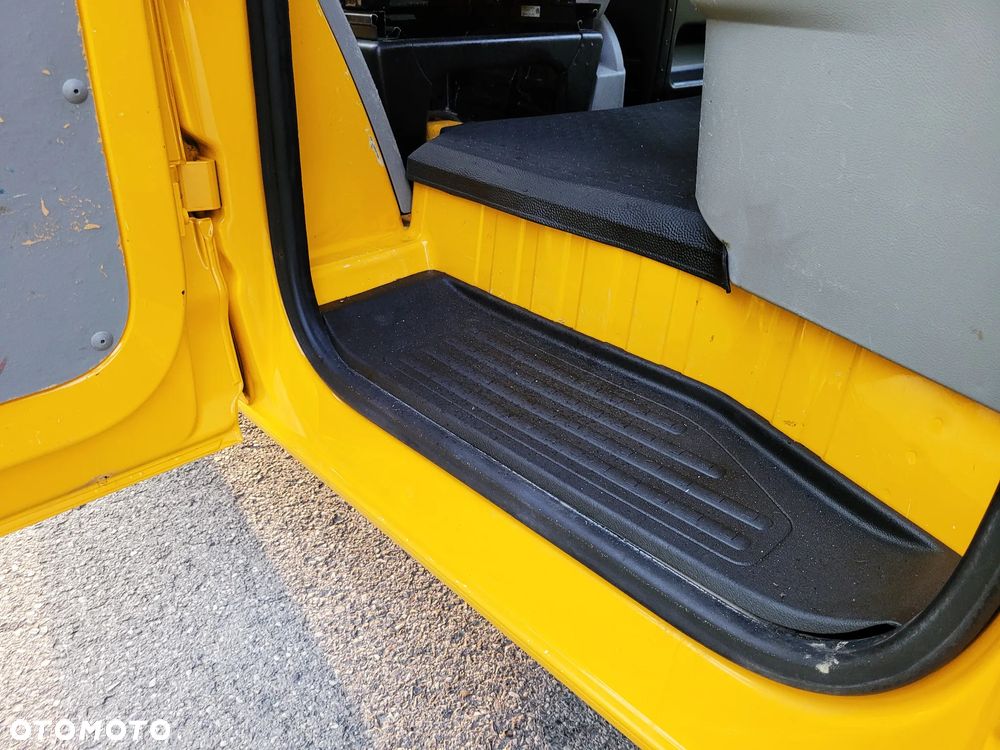 Volkswagen LT 35 Brygadówka 7 osób L2H2 - 26