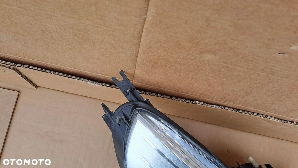 RENAULT CLIO IV 4 PRAWA LAMPA PRZEDNIA 260102796r - 8