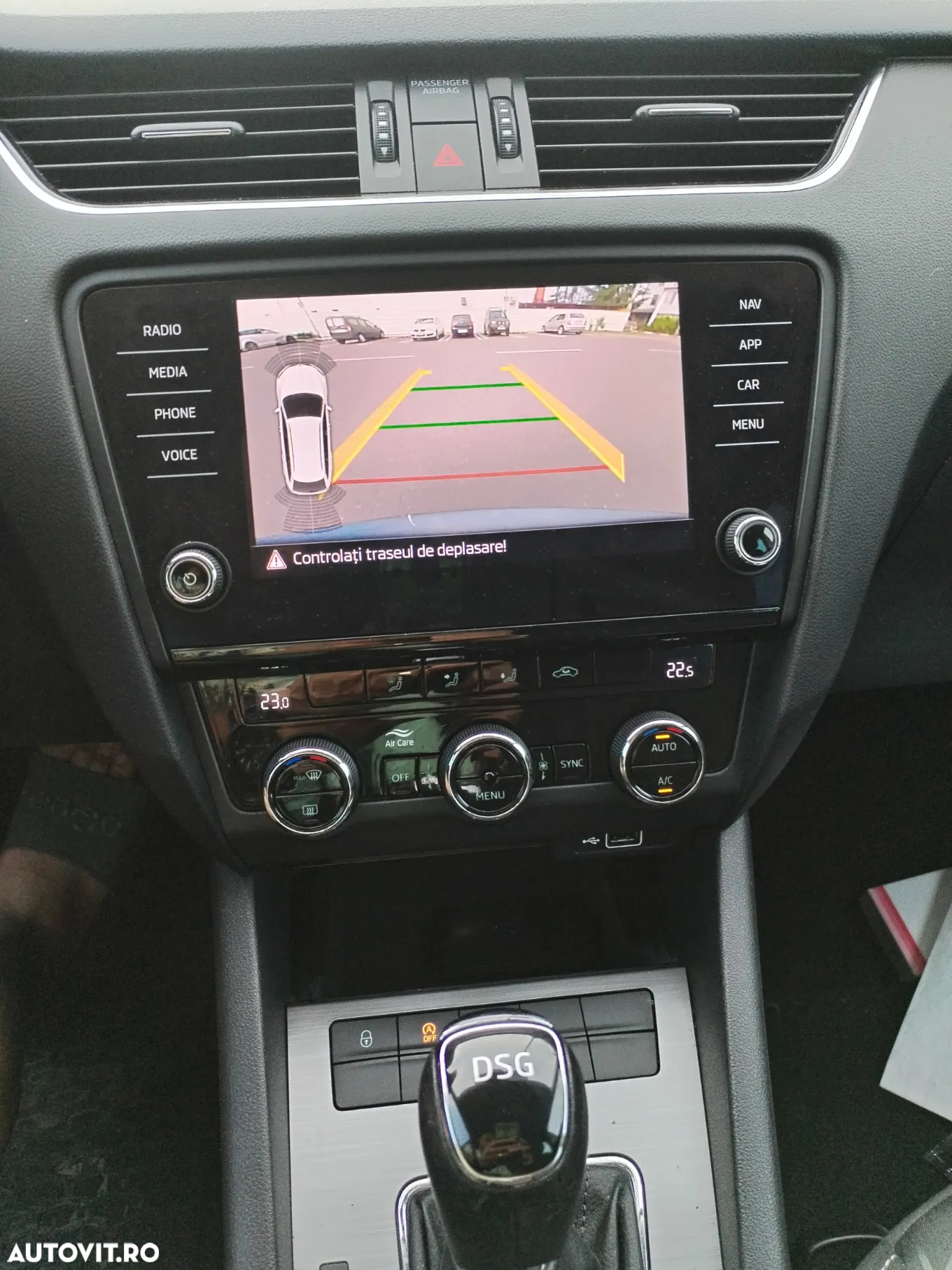 Skoda Octavia 2.0 TDI DSG Clever - 6