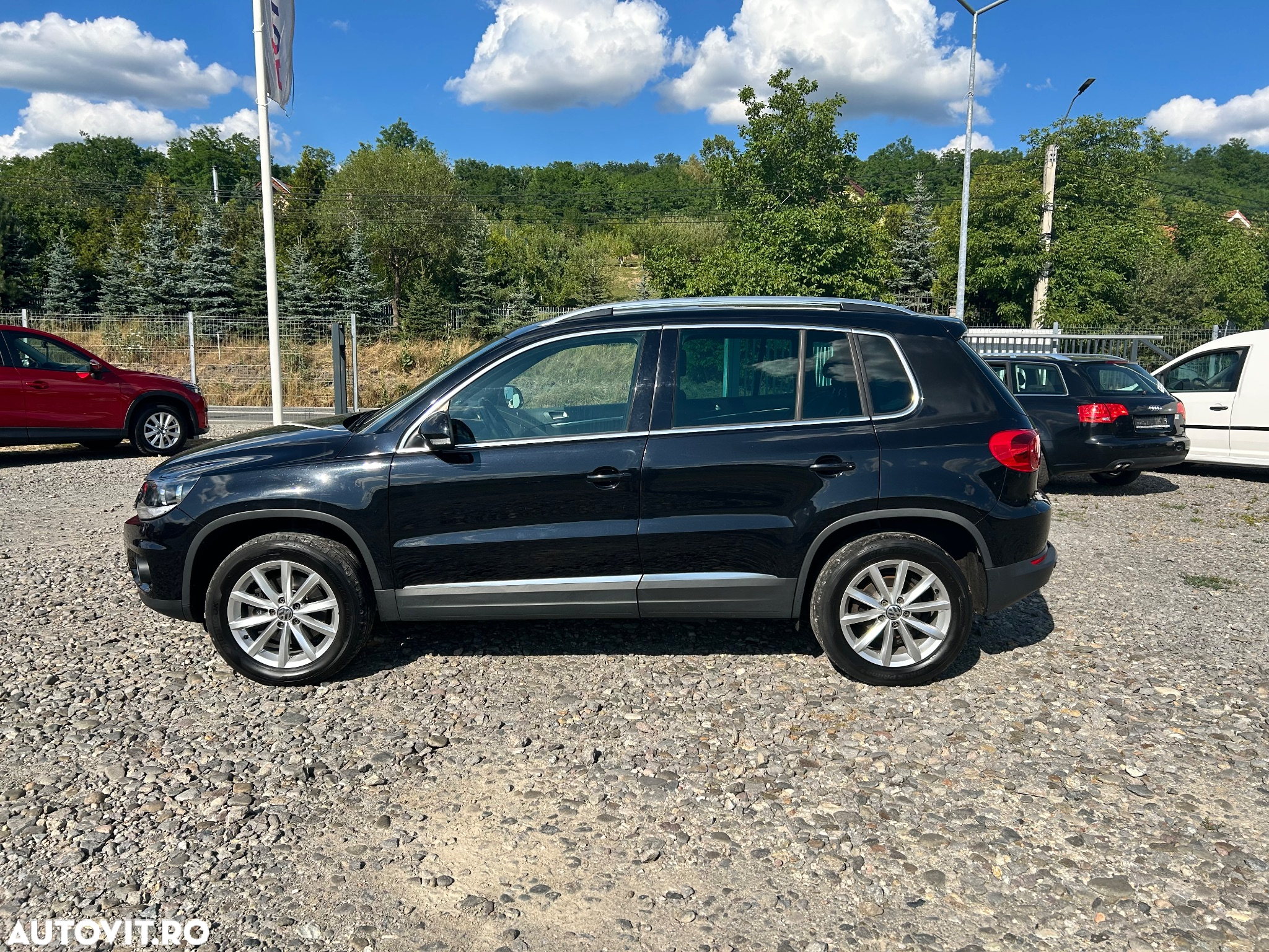 Volkswagen Tiguan 2.0 TDI SCR 4MOTION BlueMotion Technology Track & Style - 4