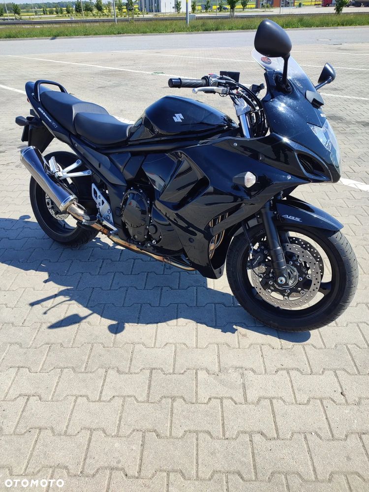 Suzuki GSX - 5