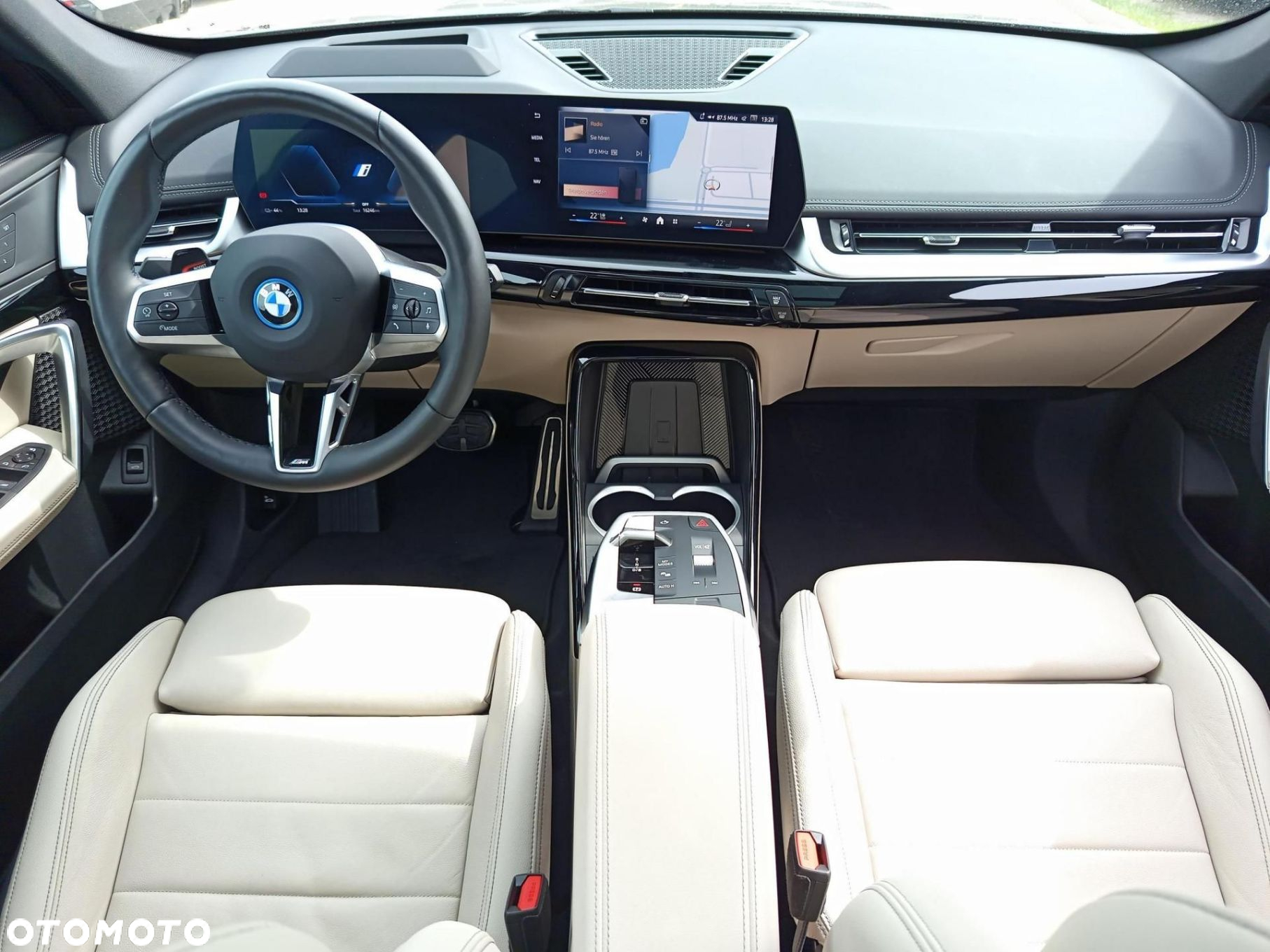 BMW iX1 - 14