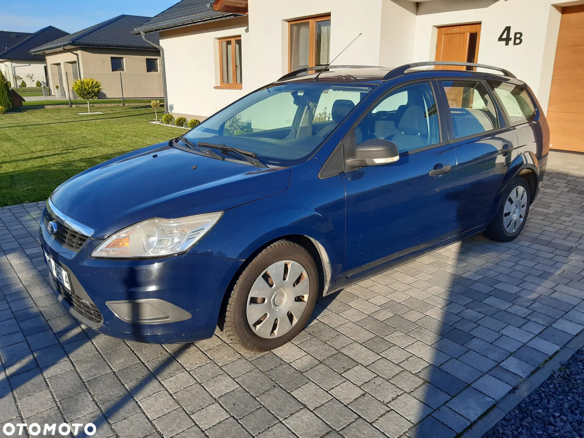 Ford Focus 1.6 Ambiente - 1