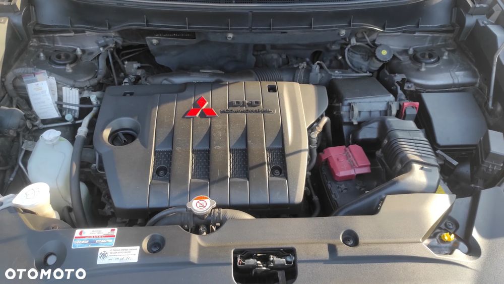 Mitsubishi ASX 1.8 DID Instyle 4WD AS&G - 13