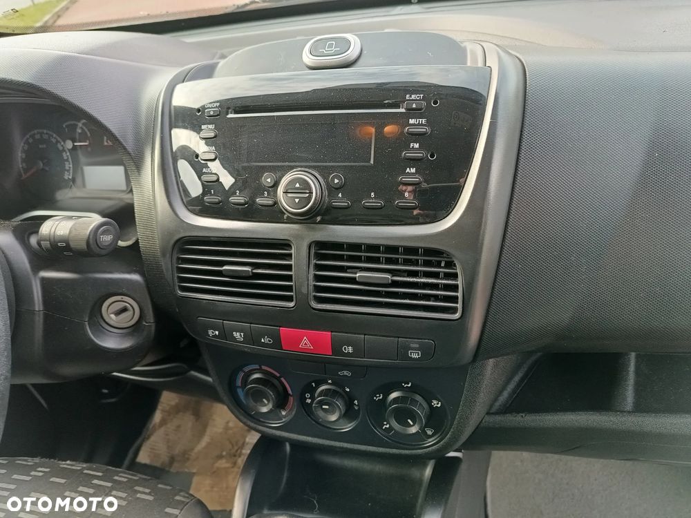 Opel Combo - 9
