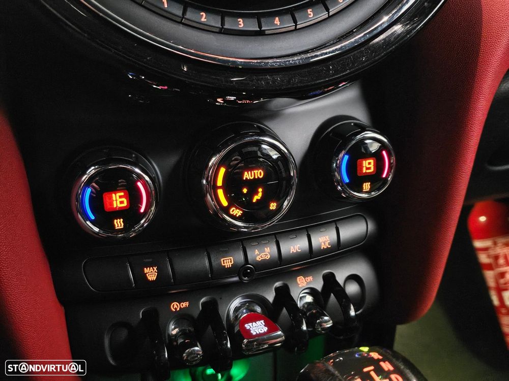 MINI 3 Portas John Cooper Works Aut. - 16